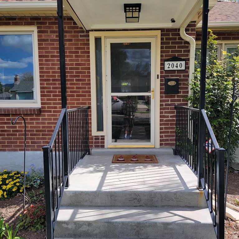 2040 E WHITE CIR Salt Lake City, UT 84109