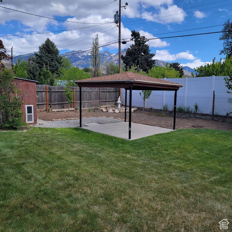 2040 E WHITE CIR Salt Lake City, UT 84109