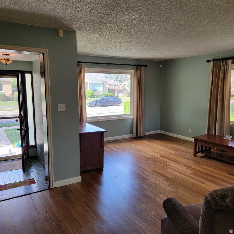 2040 E WHITE CIR Salt Lake City, UT 84109