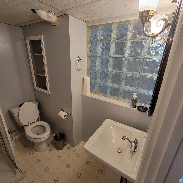 2040 E WHITE CIR Salt Lake City, UT 84109