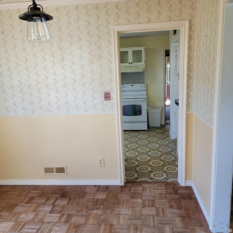 2040 E WHITE CIR Salt Lake City, UT 84109