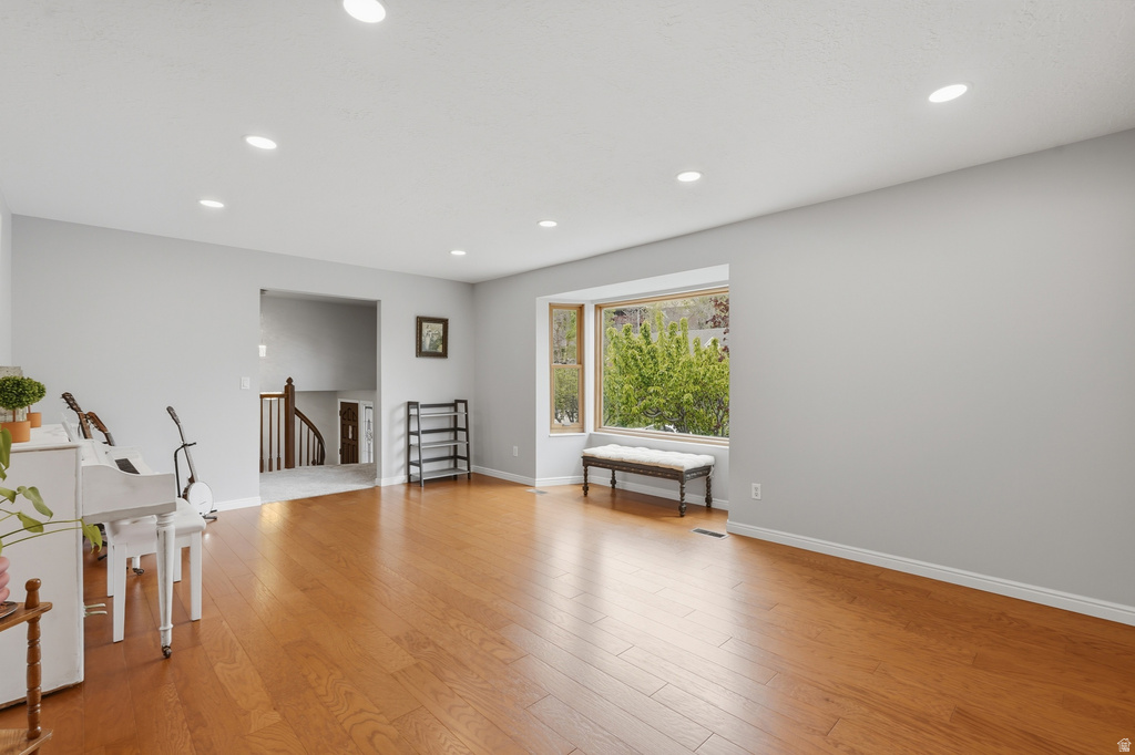 2555 E 2050 N Layton, UT 84040