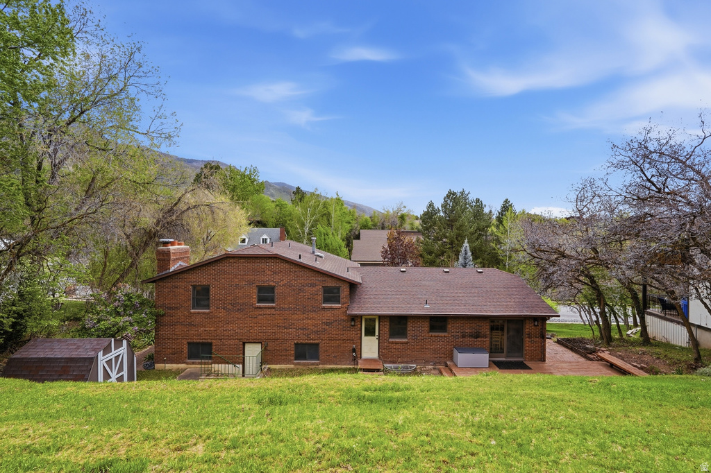 2555 E 2050 N Layton, UT 84040