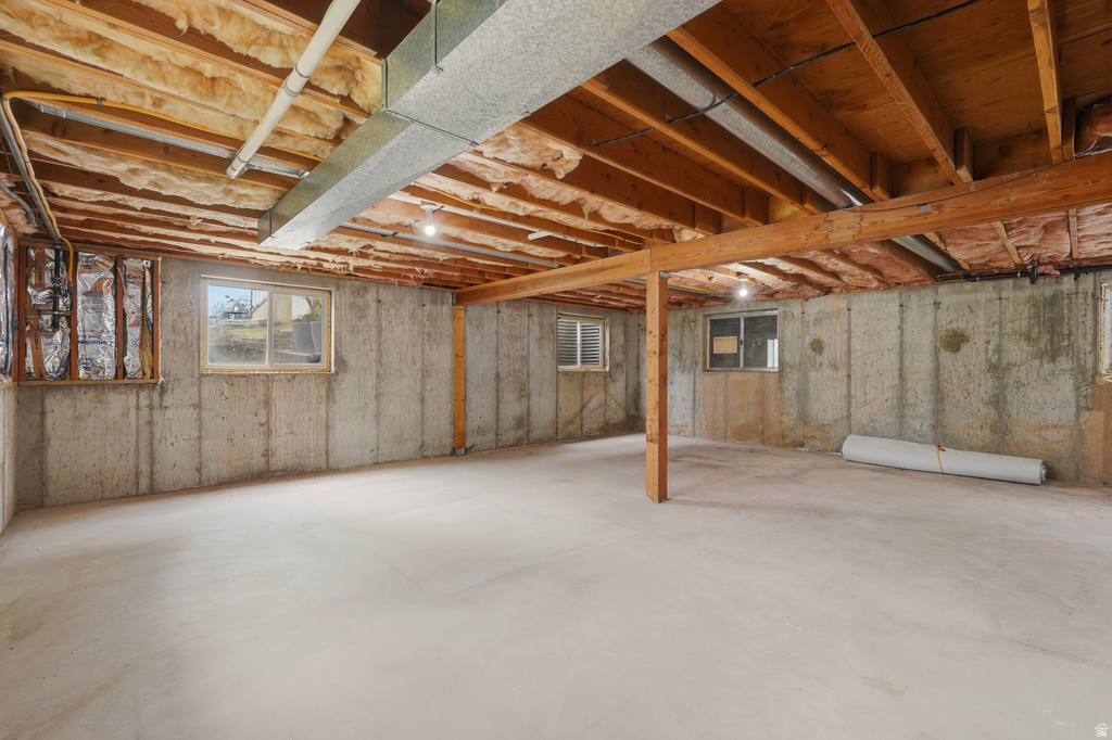 2555 E 2050 N Layton, UT 84040