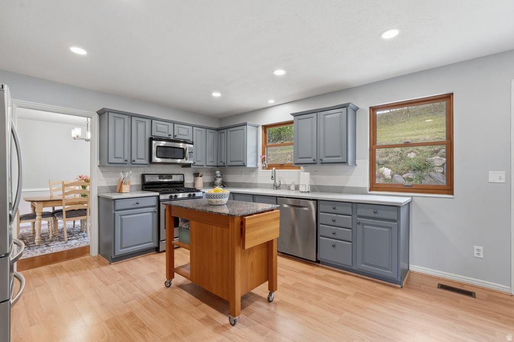 2555 E 2050 N Layton, UT 84040