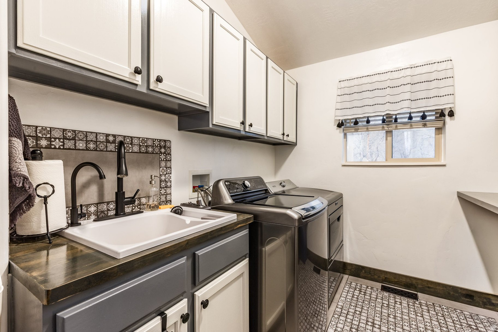 8101 W STEP MOUNTAIN RD Herriman, UT 84096