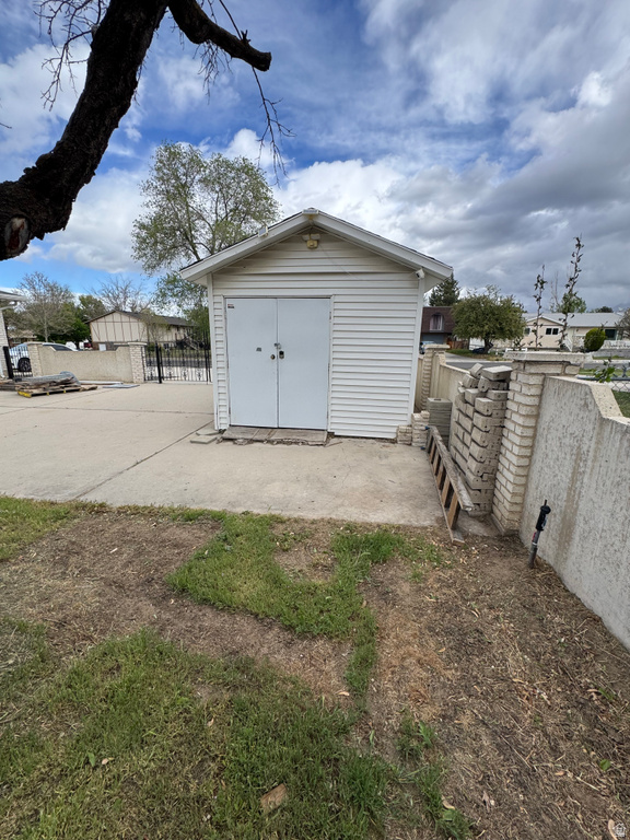 748 E SILVER SAGE DR Sandy, UT 84094