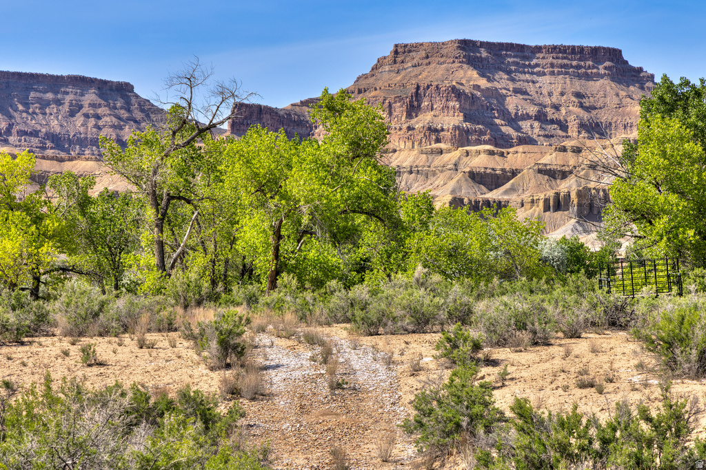 4915  HASTINGS RD Green River, UT 84525