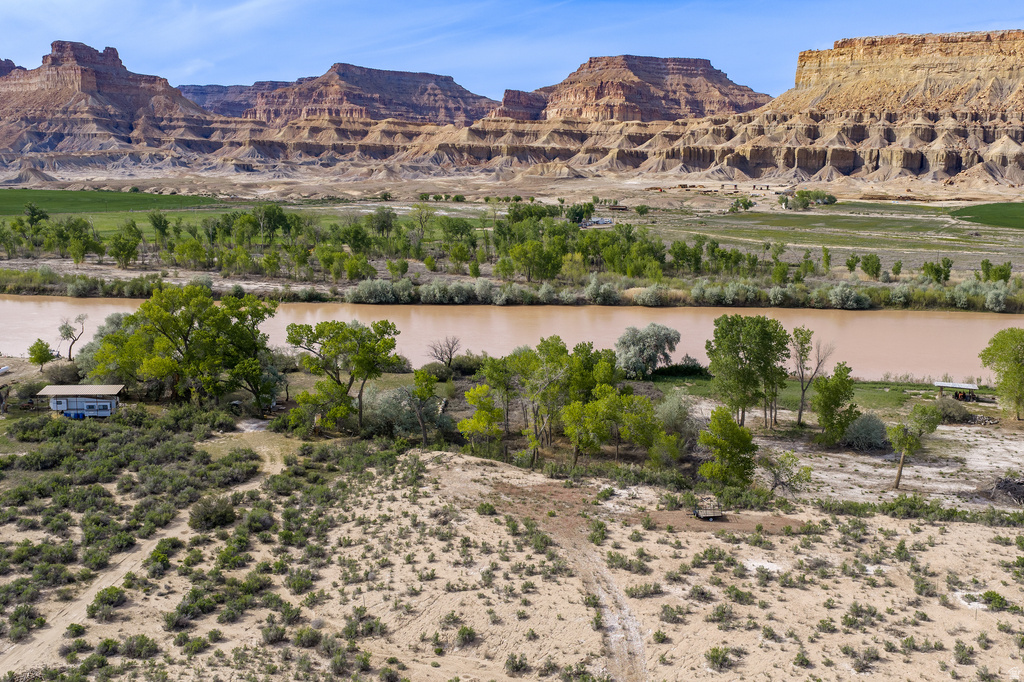 4915  HASTINGS RD Green River, UT 84525