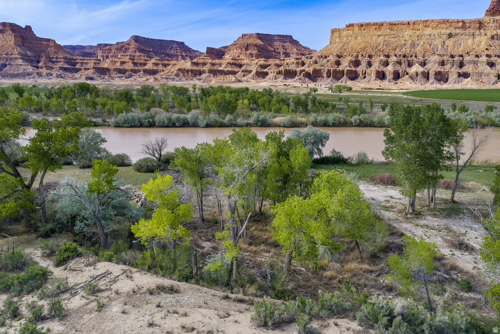 4915  HASTINGS RD Green River, UT 84525