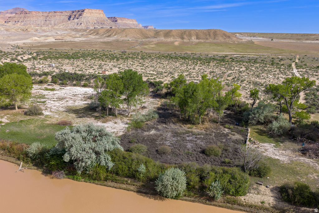 4915  HASTINGS RD Green River, UT 84525