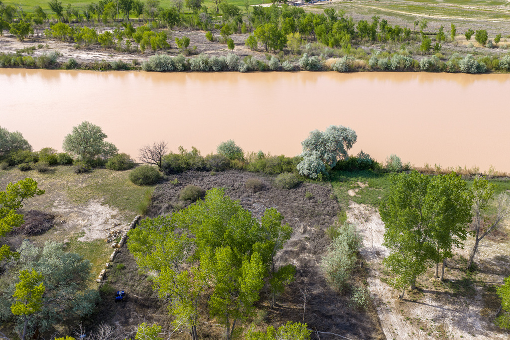 4915  HASTINGS RD Green River, UT 84525