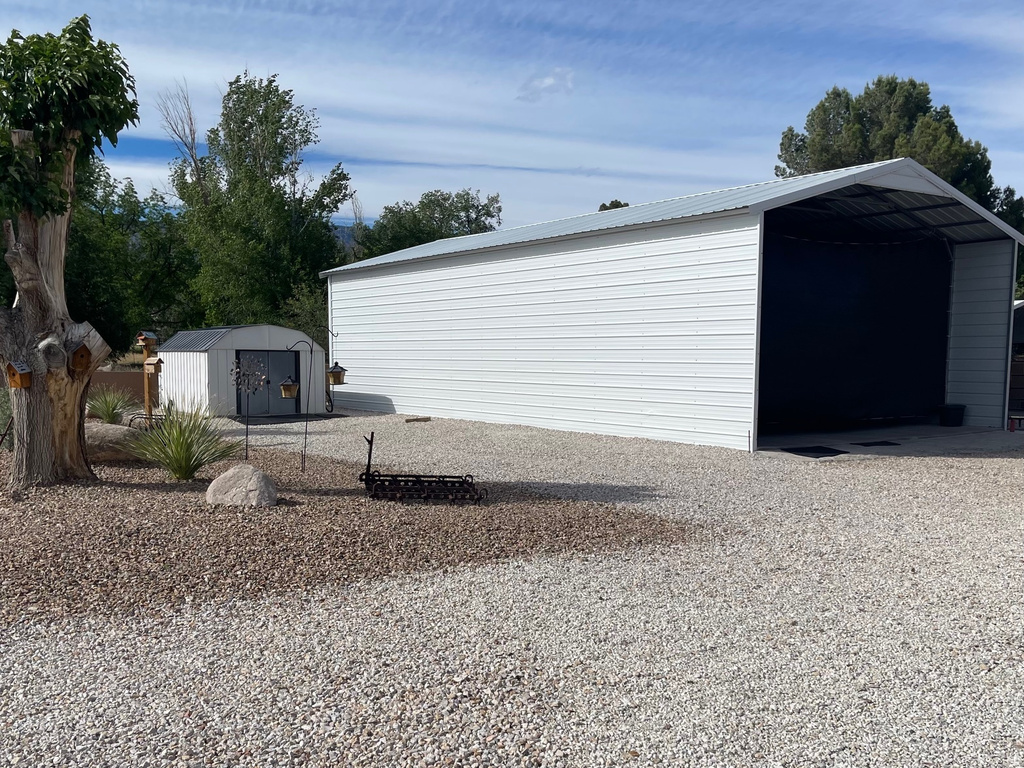 95 E MULBERRY LN Leeds, UT 84746