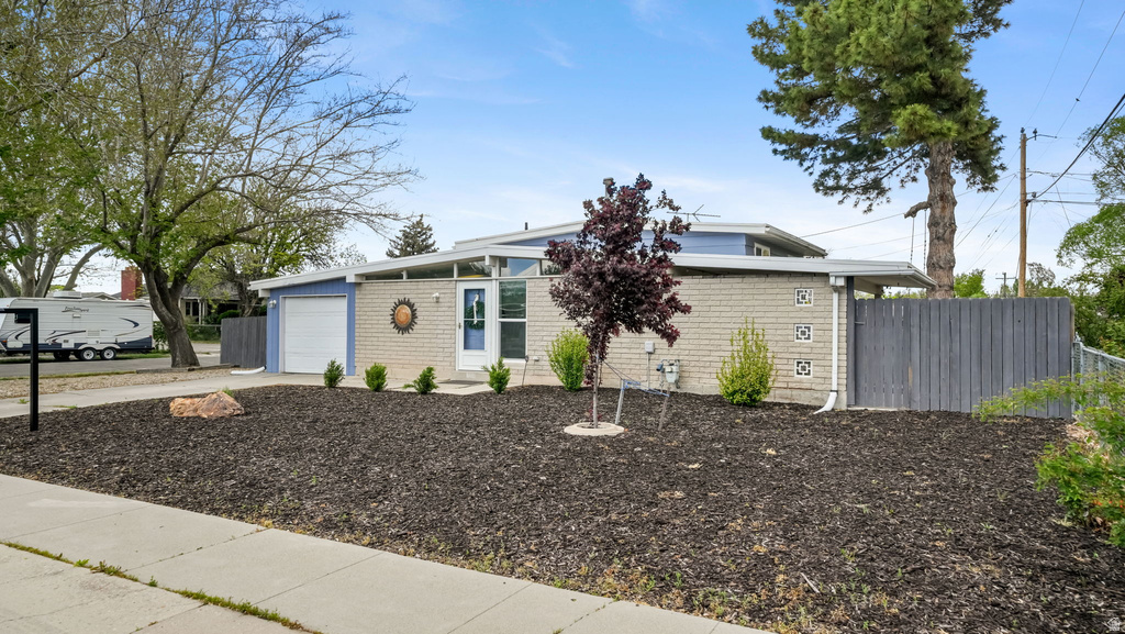 1660 W JOLLY CIR Taylorsville, UT 84123