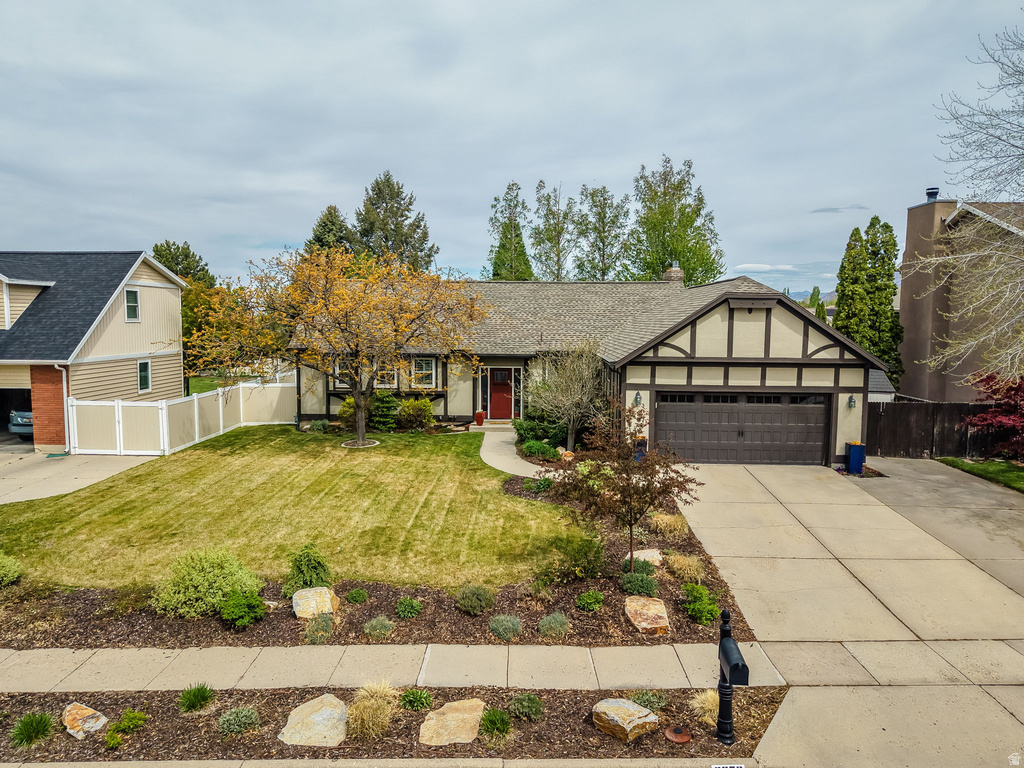 2373 E GLACIER DR Sandy, UT 84092