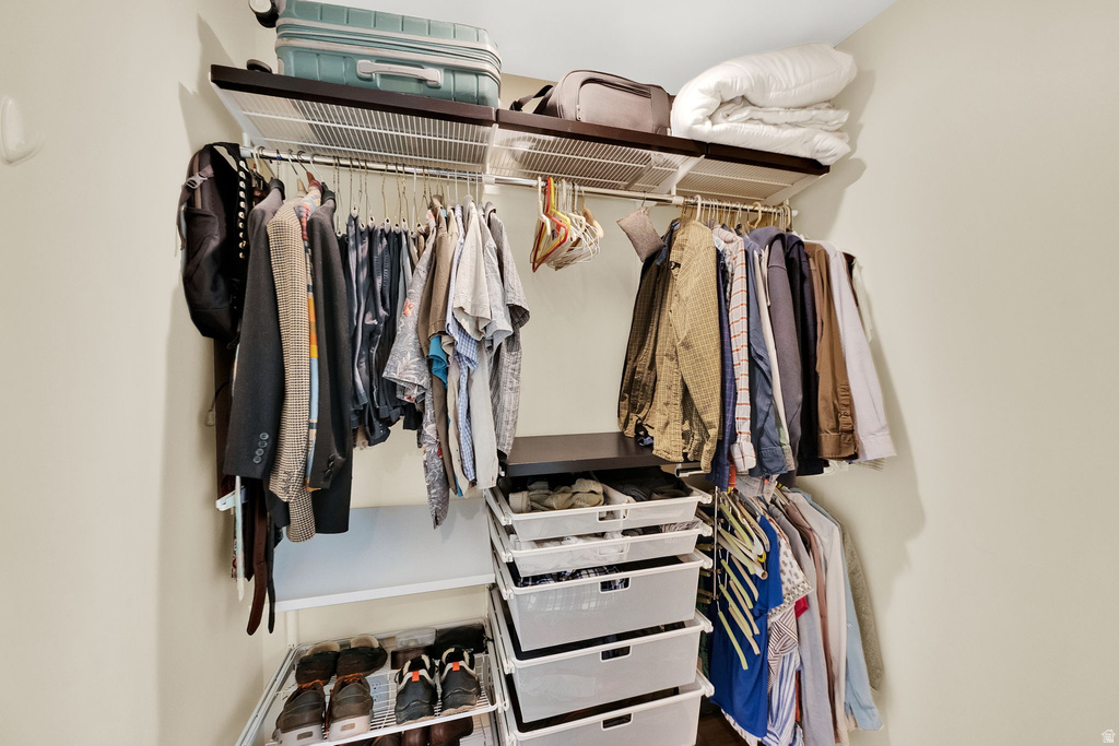 2373 E GLACIER DR Sandy, UT 84092