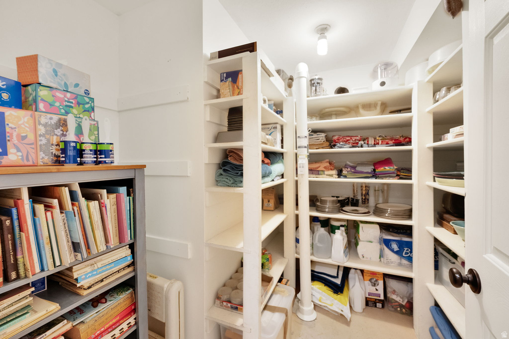 2373 E GLACIER DR Sandy, UT 84092