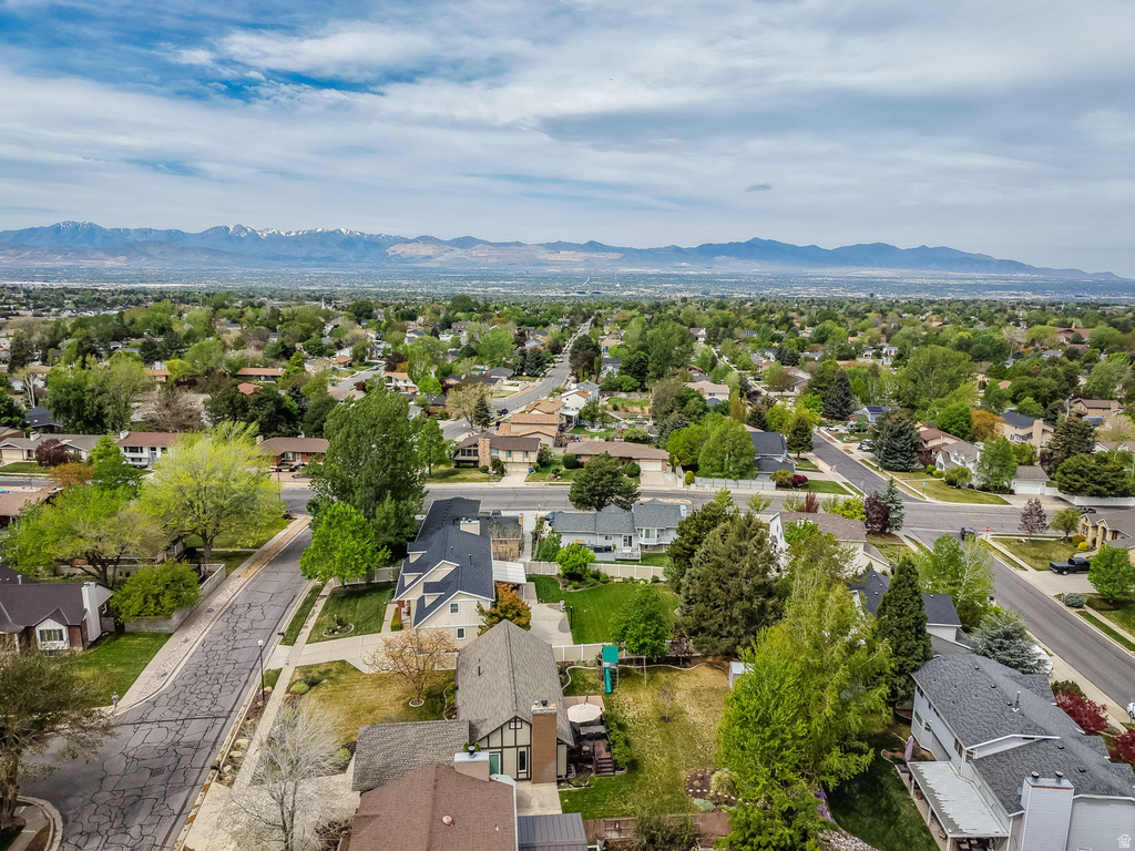 2373 E GLACIER DR Sandy, UT 84092