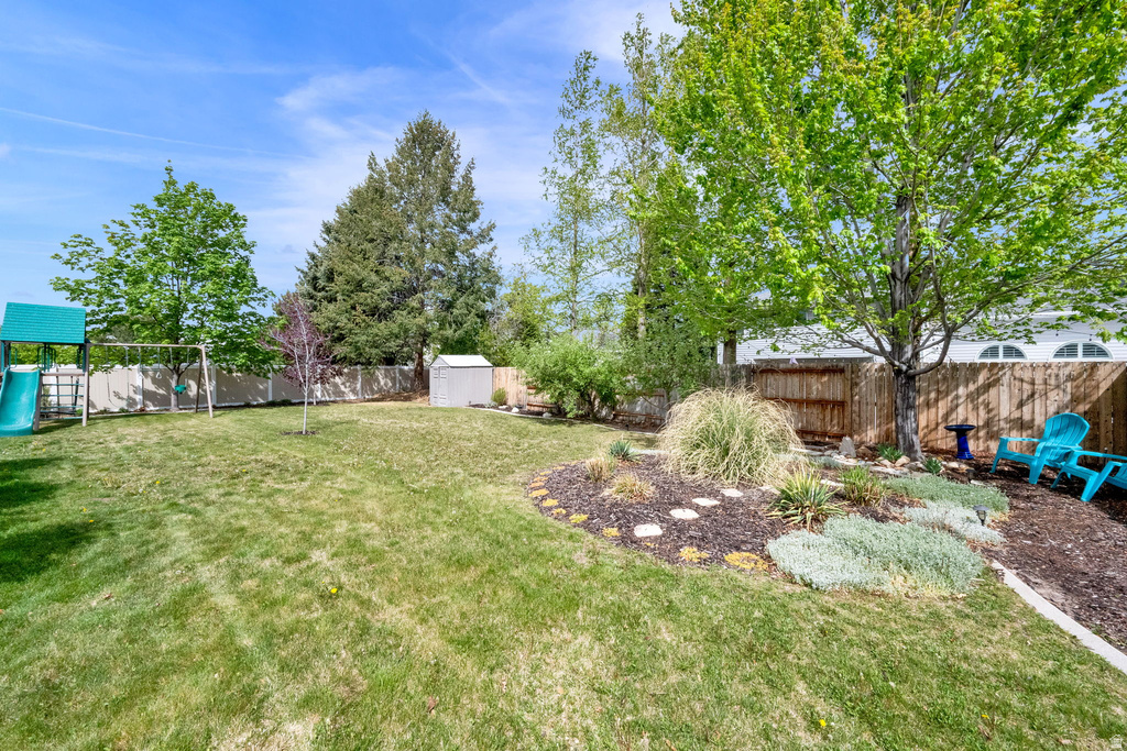 2373 E GLACIER DR Sandy, UT 84092
