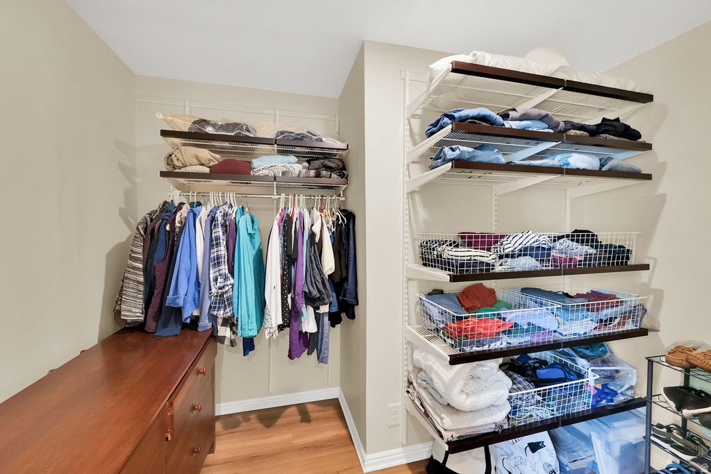 2373 E GLACIER DR Sandy, UT 84092