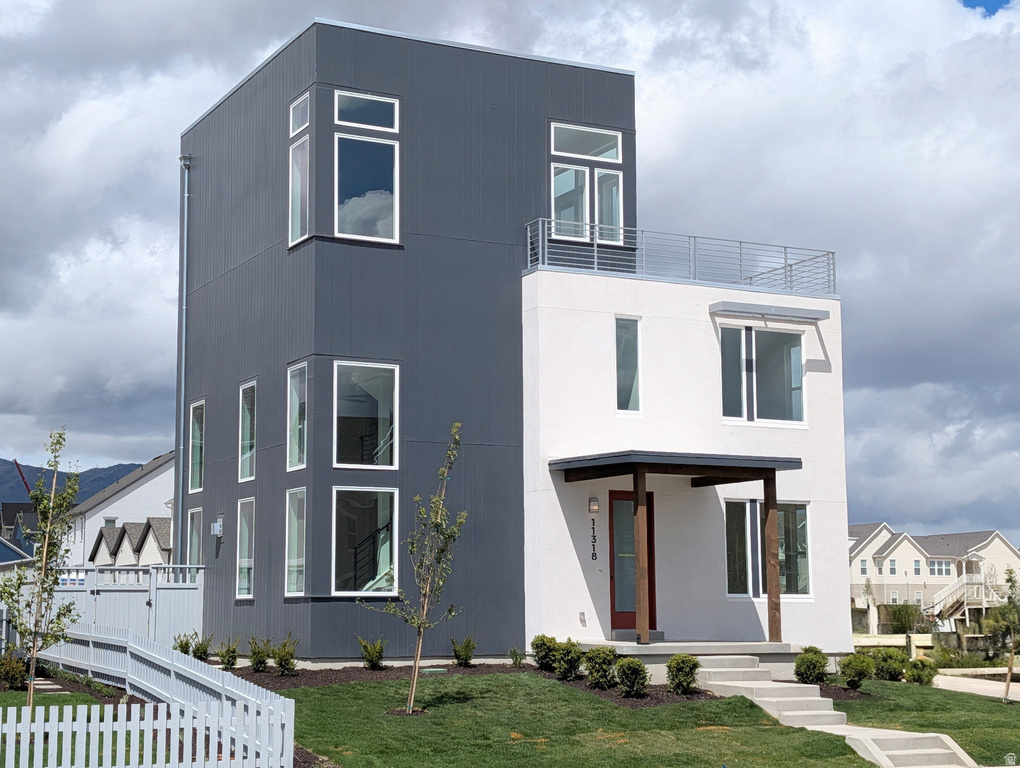 11318 S SILVER POND DR DR #319 South Jordan, UT 84009