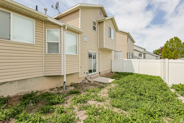 156 CRYSTAL BAY DR Stansbury Park, UT 84074