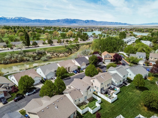 156 CRYSTAL BAY DR Stansbury Park, UT 84074