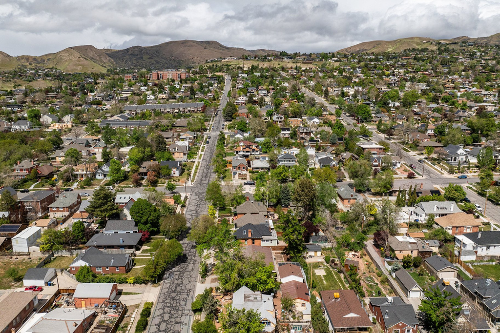 374 N F ST Salt Lake City, UT 84103