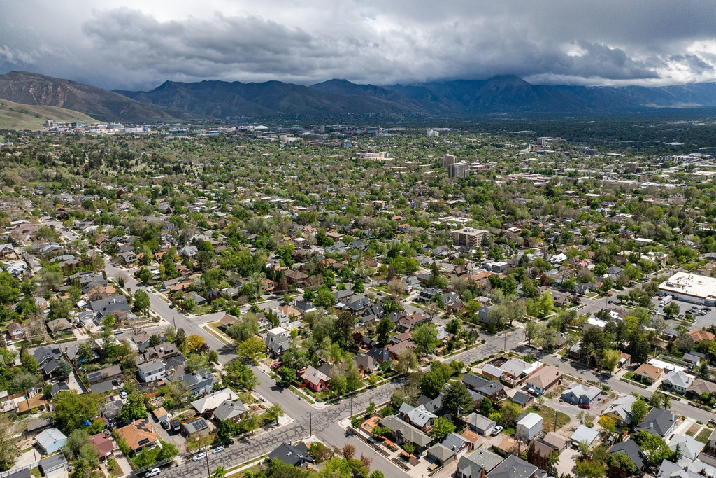 374 N F ST Salt Lake City, UT 84103