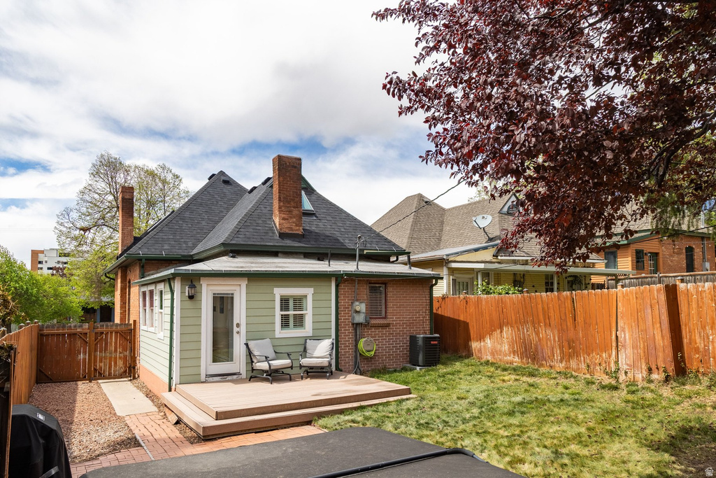 374 N F ST Salt Lake City, UT 84103