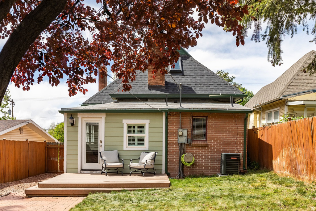 374 N F ST Salt Lake City, UT 84103