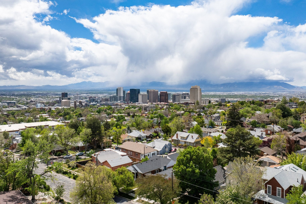 374 N F ST Salt Lake City, UT 84103