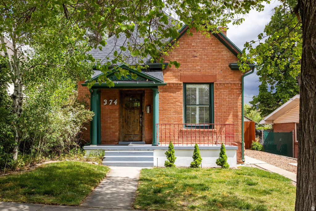 374 N F ST Salt Lake City, UT 84103