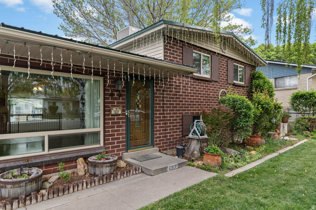 4317 S BENNION RD Taylorsville, UT 84129