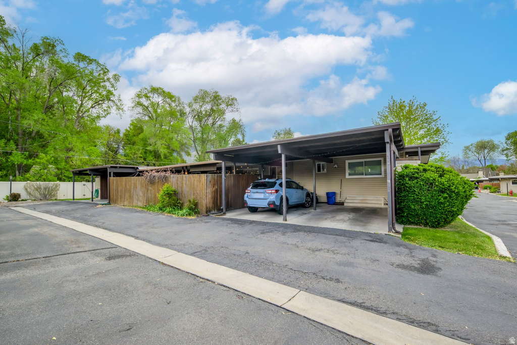 4533 S TANGLEWOOD DR Holladay, UT 84117