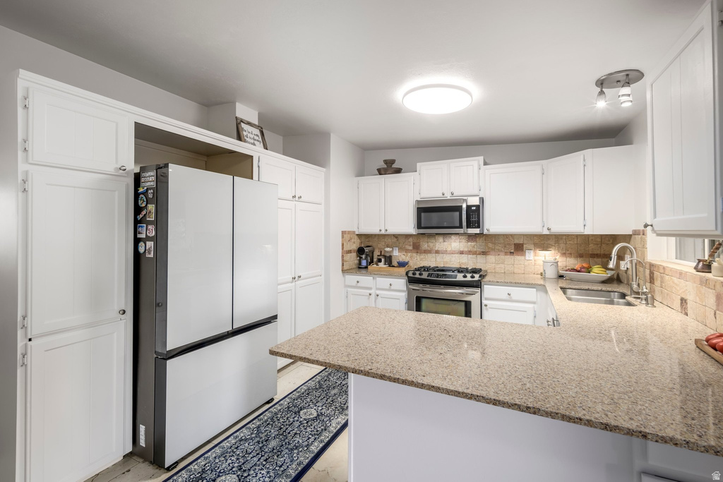 4533 S TANGLEWOOD DR Holladay, UT 84117