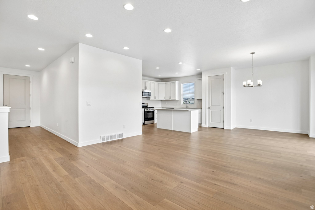 2568 N 3670 W Lehi, UT 84043