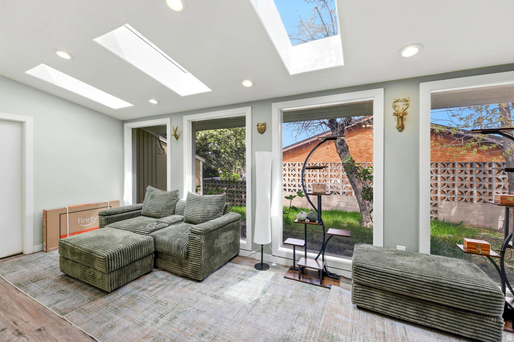 6883 S 2510 E Cottonwood Heights, UT 84121