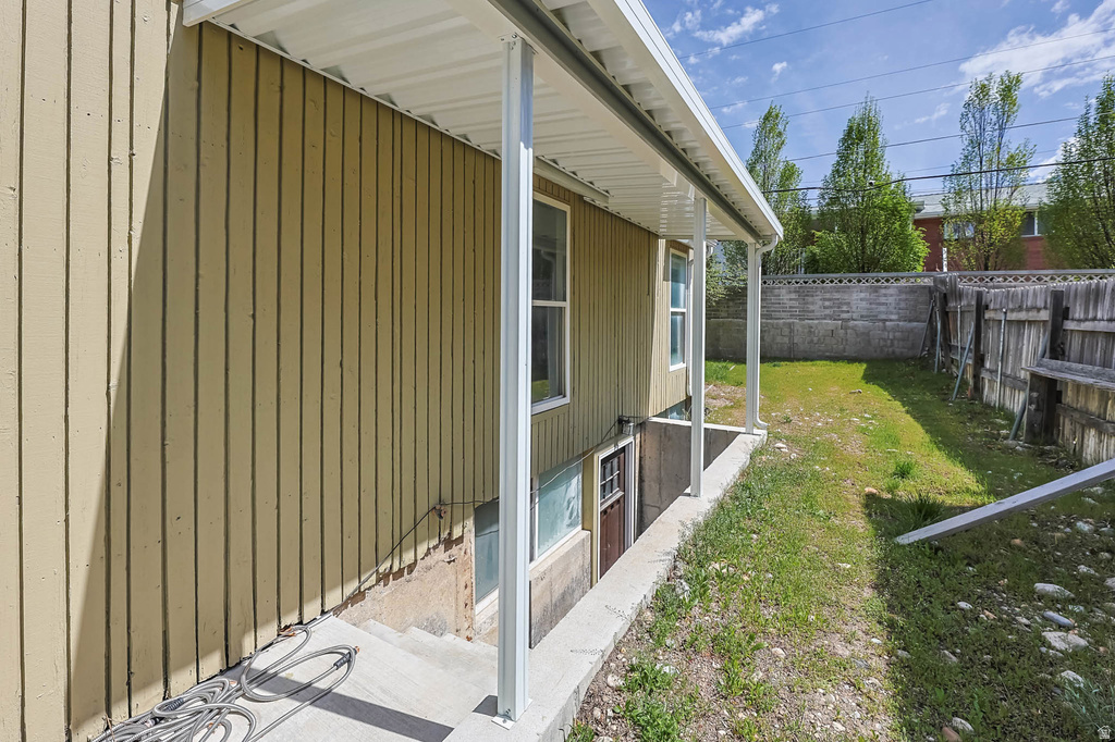 6883 S 2510 E Cottonwood Heights, UT 84121