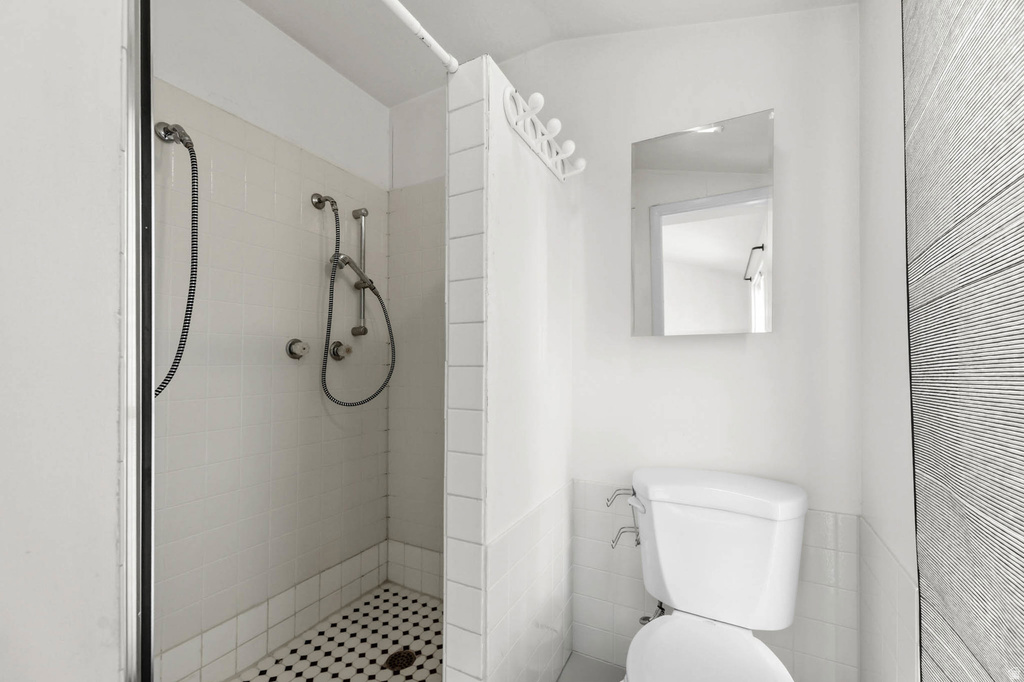 6883 S 2510 E Cottonwood Heights, UT 84121