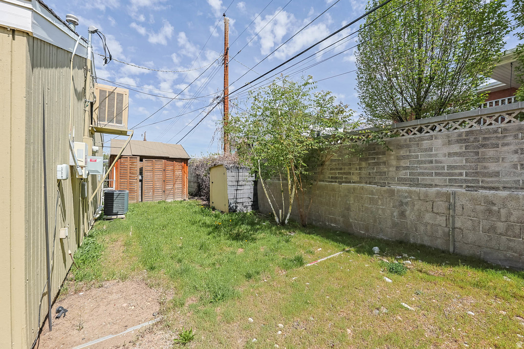 6883 S 2510 E Cottonwood Heights, UT 84121