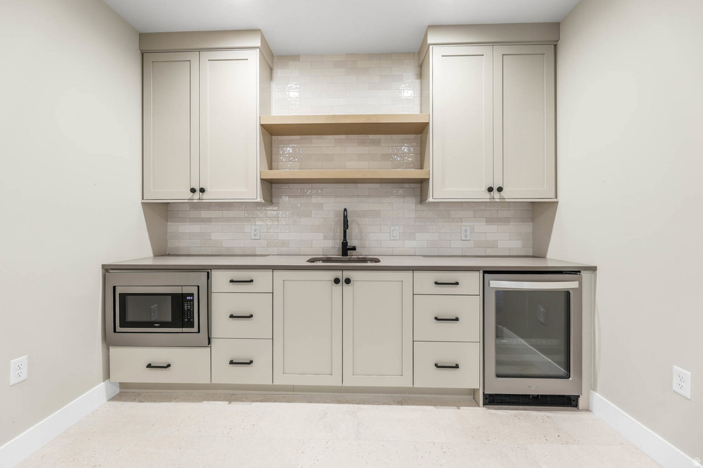 8043 S AMBROSIA LN West Jordan, UT 84081
