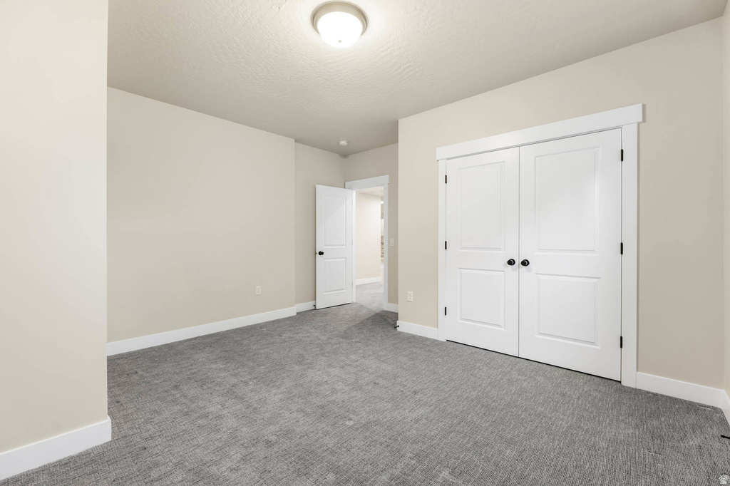 8043 S AMBROSIA LN West Jordan, UT 84081