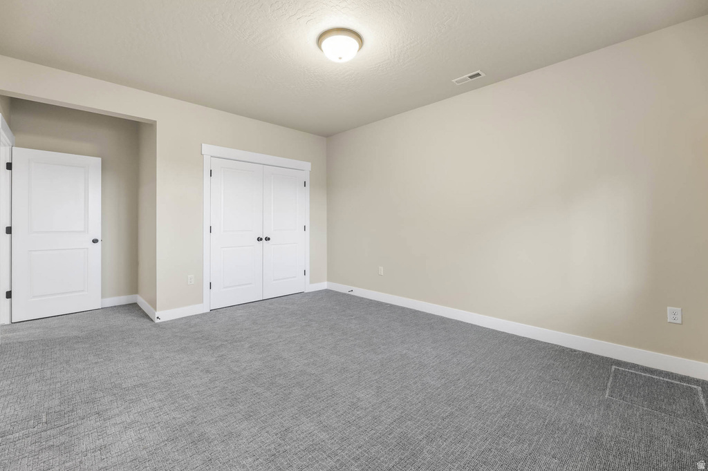 8043 S AMBROSIA LN West Jordan, UT 84081