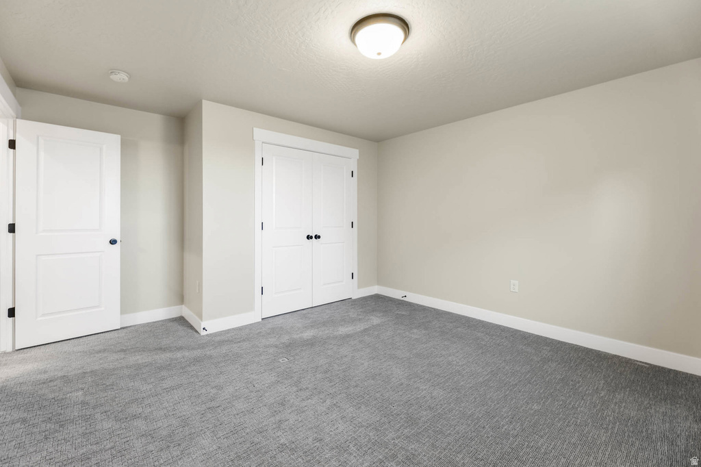 8043 S AMBROSIA LN West Jordan, UT 84081