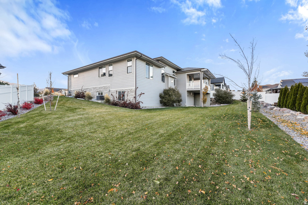 8043 S AMBROSIA LN West Jordan, UT 84081