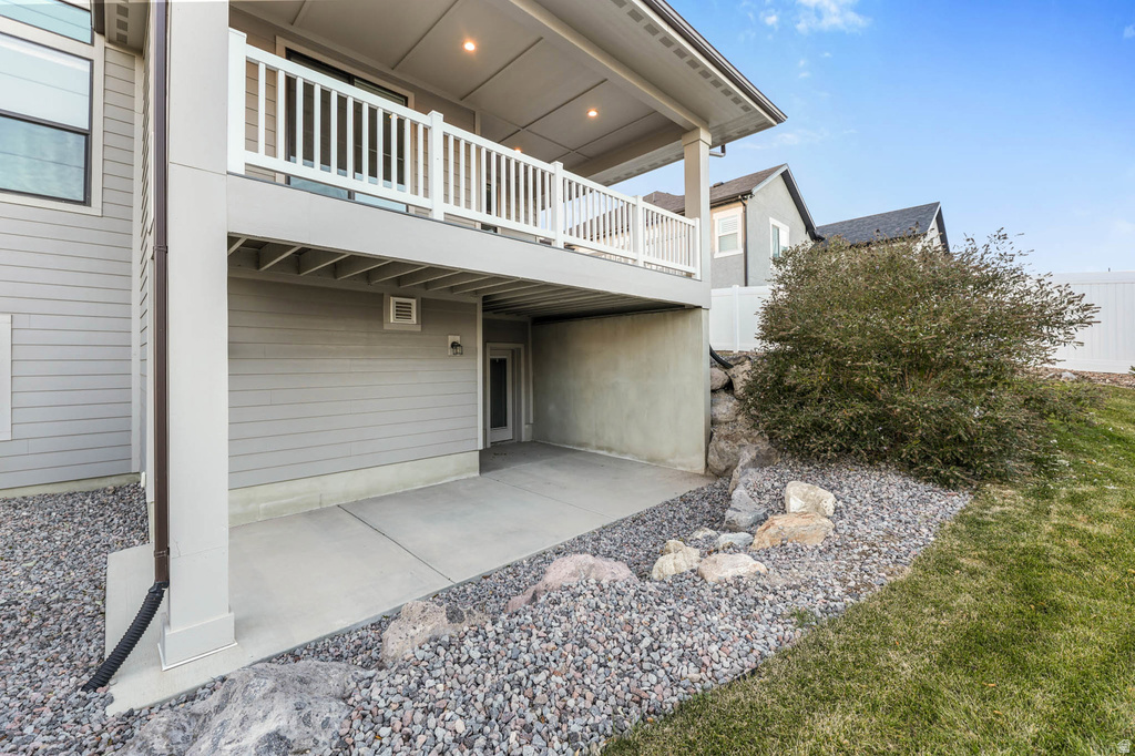8043 S AMBROSIA LN West Jordan, UT 84081
