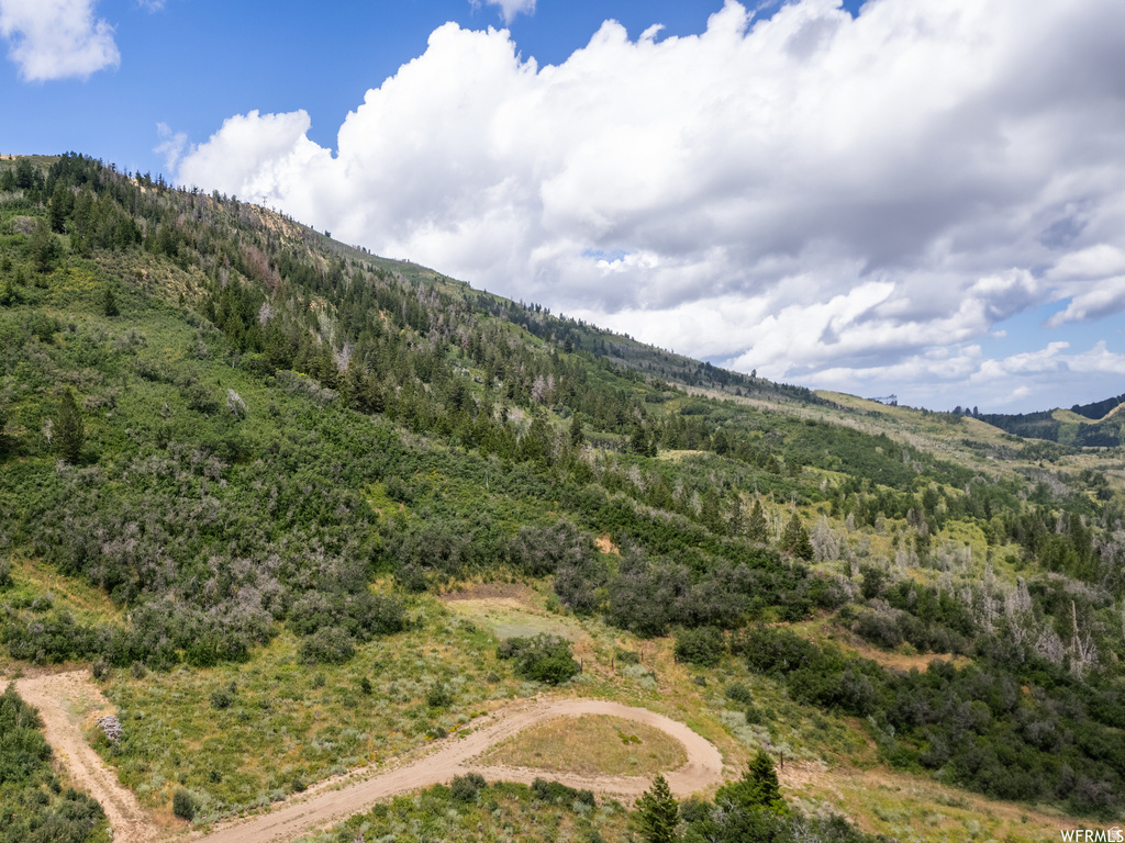  Tabiona, UT 84072
