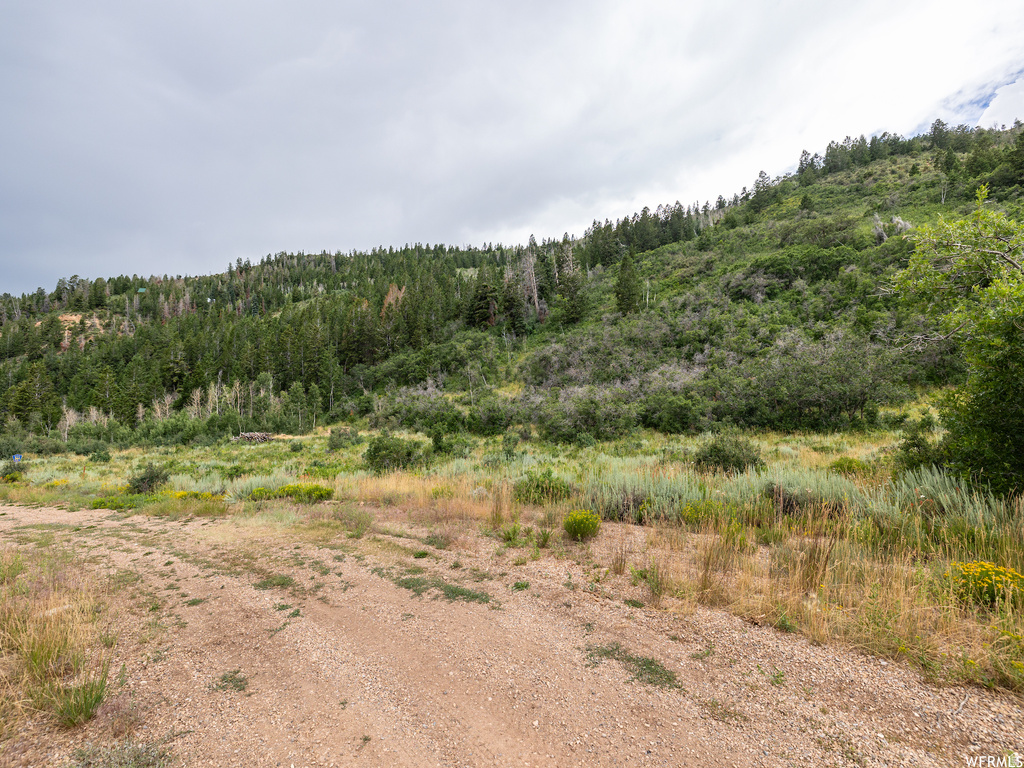  Tabiona, UT 84072