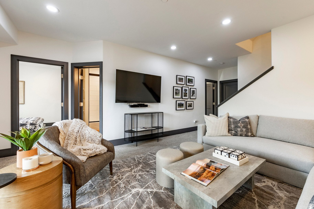 3433 CEDAR DR Park City, UT 84098